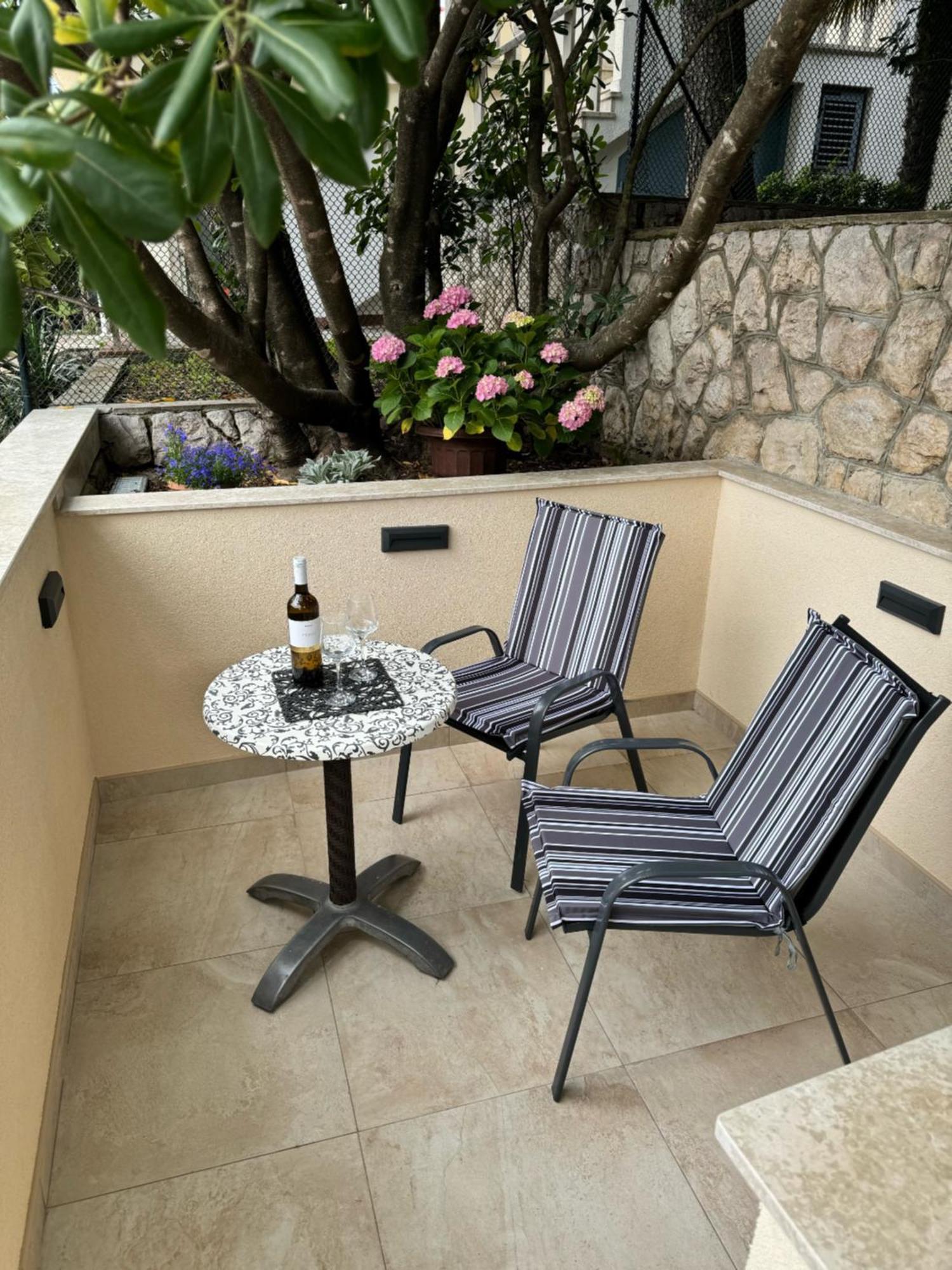 Lory Apartmani Dramalj Exteriér fotografie